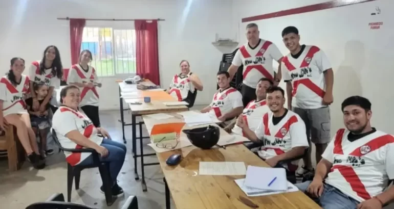 Trenque Lauquen: una charla de vestuario inspiró a cientos de vecinos a terminar la secundaria