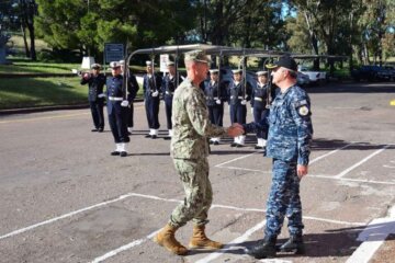 El comandante de las fuerzas especiales de Estados Unidos visitó Puerto Belgrano