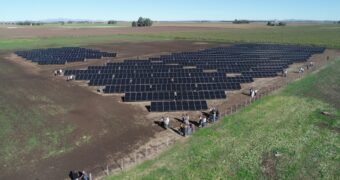 Espartillar inauguró el Parque Solar Cooperativo II y avanza en energías renovables