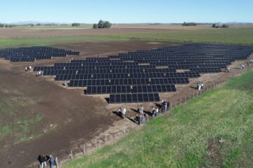 Espartillar inauguró el Parque Solar Cooperativo II y avanza en energías renovables