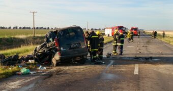Trágico choque frontal en Ruta 33 cerca de Colonia San Martín de Tours: murieron dos personas Trágico choque frontal en Ruta 33 cerca de Colonia San Martín de Tours: murieron dos personas