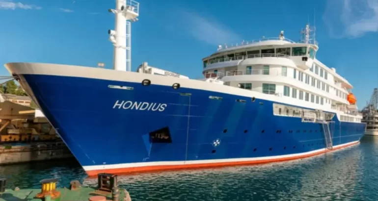 Tres muertos por un posible brote de hantavirus en un crucero que salió de Ushuaia Tres muertos por un posible brote de hantavirus en un crucero que salió de Ushuaia