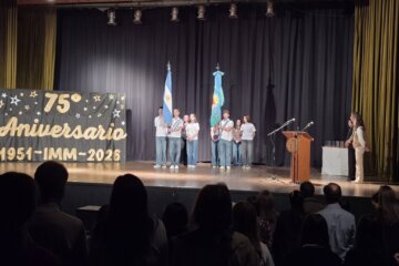 El Instituto Mariano Moreno celebró sus 75 años con un emotivo acto cargado de recuerdos y reconocimientos El Instituto Mariano Moreno celebró sus 75 años con un emotivo acto cargado de recuerdos y reconocimientos