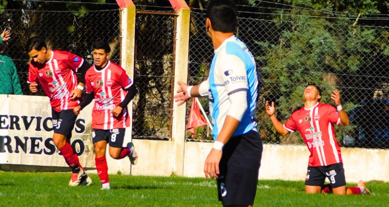 Deportivo Rivera ganó con autoridad y es uno de los líderes de la Zona B Deportivo Rivera ganó con autoridad y es uno de los líderes de la Zona B