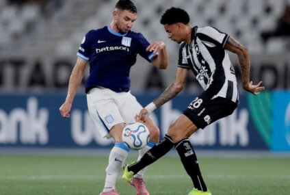 Racing perdió con Botafogo y quedó al borde de la eliminación en la Copa Sudamericana Racing perdió con Botafogo y quedó al borde de la eliminación en la Copa Sudamericana