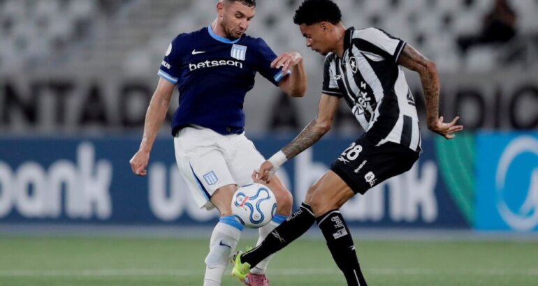 Racing perdió con Botafogo y quedó al borde de la eliminación en la Copa Sudamericana Racing perdió con Botafogo y quedó al borde de la eliminación en la Copa Sudamericana