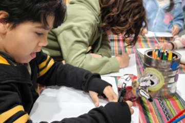 La biblioteca “Del otro lado del árbol” lanzó talleres culturales gratuitos para chicos y chicas en Carhué La biblioteca “Del otro lado del árbol” lanzó talleres culturales gratuitos para chicos y chicas en Carhué