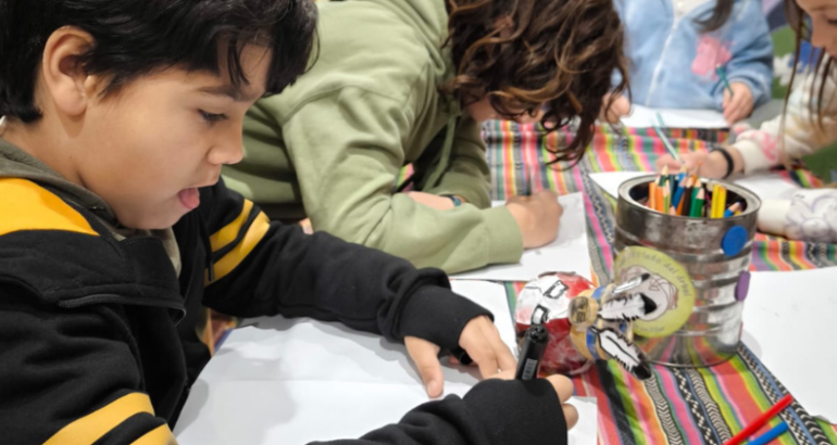 La biblioteca “Del otro lado del árbol” lanzó talleres culturales gratuitos para chicos y chicas en Carhué La biblioteca “Del otro lado del árbol” lanzó talleres culturales gratuitos para chicos y chicas en Carhué