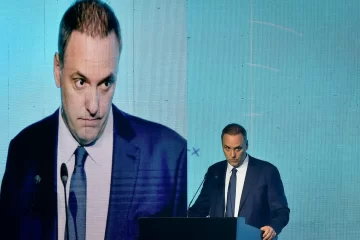 Piden la detención de Manuel Adorni por entorpecimiento de la investigación