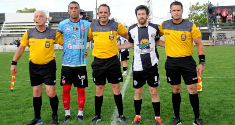 Liga Regional: Blanco y Negro y Deportivo Rivera, los primeros clasificados de la Zona B Liga Regional: Blanco y Negro y Deportivo Rivera, los primeros clasificados de la Zona B