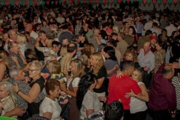 El Club Independiente celebró a lo grande los 50 años del Baile del Lechero El Club Independiente celebró a lo grande los 50 años del Baile del Lechero