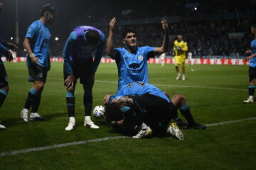 Belgrano le ganó a Unión por 2-0 y es semifinalista del Apertura Belgrano le ganó a Unión por 2-0 y es semifinalista del Apertura