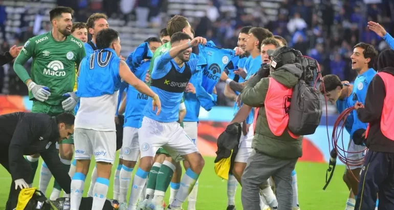 Belgrano, dueño del clásico cordobés: venció a Talleres y clasificó a cuartos de final Belgrano, dueño del clásico cordobés: venció a Talleres y clasificó a cuartos de final