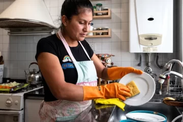 El pluriempleo ya alcanza a 1,6 millones de trabajadores en Argentina El pluriempleo ya alcanza a 1,6 millones de trabajadores en Argentina