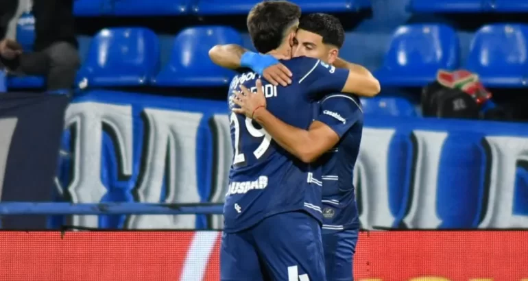 Gimnasia y Esgrima La Plata eliminó a Vélez y será rival de River en cuartos Gimnasia y Esgrima La Plata eliminó a Vélez y será rival de River en cuartos