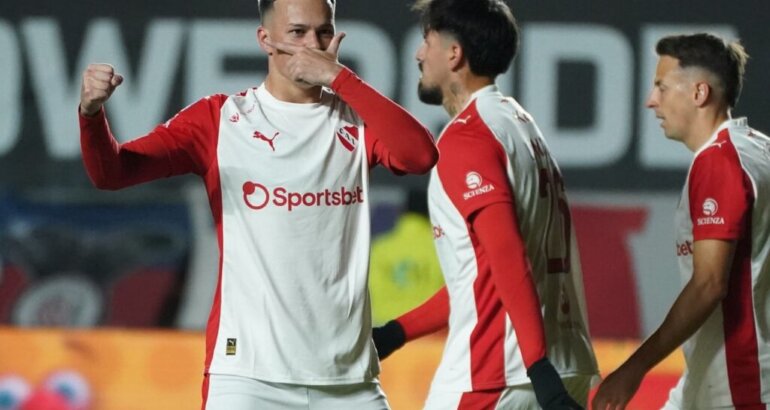 Independiente venció a San Lorenzo y ambos clasificaron a playoffs Independiente venció a San Lorenzo y ambos clasificaron a playoffs