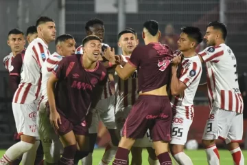 Instituto eliminó agónicamente a Lanús y avanzó en la Copa Argentina Instituto eliminó agónicamente a Lanús y avanzó en la Copa Argentina