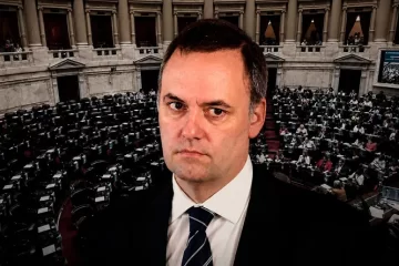 Adorni en la mira: la oposición pide una sesión para interpelarlo Adorni en la mira: la oposición pide una sesión para interpelarlo
