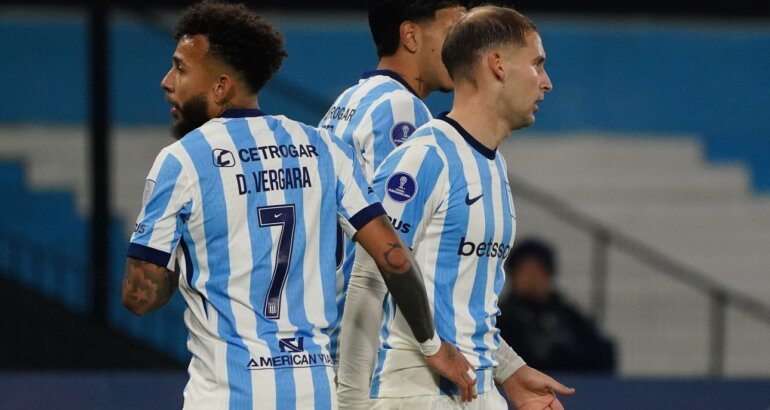Racing se despidió de la Copa Sudamericana con un triunfo ante Independiente Petrolero Racing se despidió de la Copa Sudamericana con un triunfo ante Independiente Petrolero