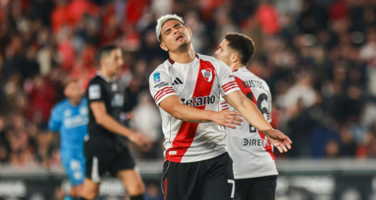 River perdió ante el ya eliminado Atlético Tucumán River perdió ante el ya eliminado Atlético Tucumán