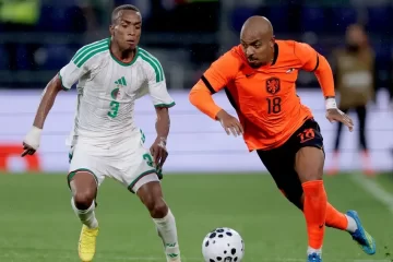 Argelia, primer rival de Argentina, dio el golpe y le ganó 1 a 0 a Países Bajos Argelia, primer rival de Argentina, dio el golpe y le ganó 1 a 0 a Países Bajos