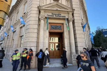 Bahía Blanca: Amenazan a concejales que no acompañaron el proyecto de declarar personas no gratas a los mata nutria Bahía Blanca: Amenazan a concejales que no acompañaron el proyecto de declarar personas no gratas a los mata nutria