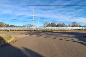 Una bandera de casi 100 metros une a Miguel Riglos en la previa del Día de la Bandera Una bandera de casi 100 metros une a Miguel Riglos en la previa del Día de la Bandera