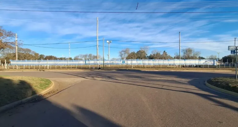 Una bandera de casi 100 metros une a Miguel Riglos en la previa del Día de la Bandera Una bandera de casi 100 metros une a Miguel Riglos en la previa del Día de la Bandera