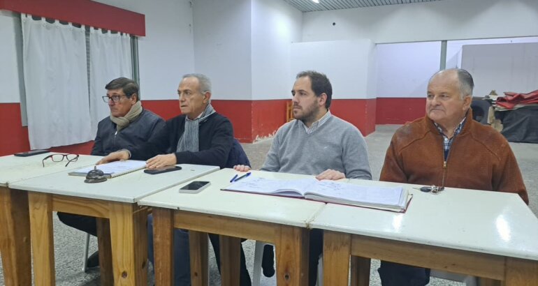 José Manuel Palenzona fue elegido presidente de la Liga Regional de Fútbol de Coronel Suárez José Manuel Palenzona fue elegido presidente de la Liga Regional de Fútbol de Coronel Suárez