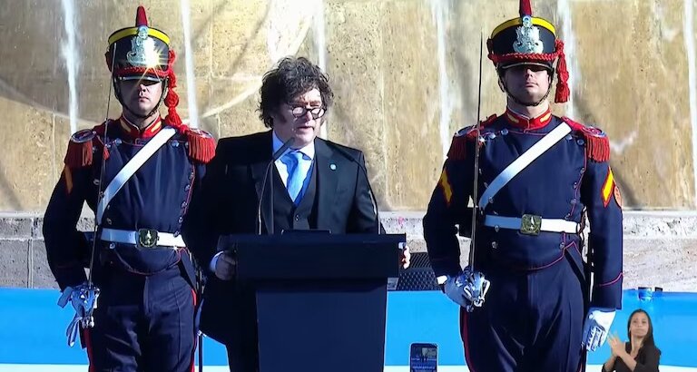 Milei reivindicó en el Día de la Bandera a Belgrano como el «primer intelectual liberal económico» Milei reivindicó en el Día de la Bandera a Belgrano como el «primer intelectual liberal económico»