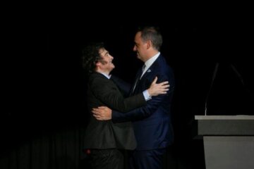 El PRO exigió la presentación de Adorni en el Congreso y reclamó: “Podría resolver esta situación renunciando” El PRO exigió la presentación de Adorni en el Congreso y reclamó: “Podría resolver esta situación renunciando”