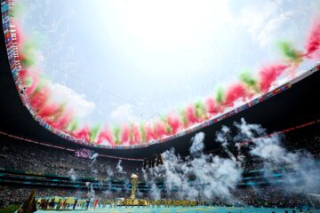 El Mundial comenzó en el Estadio Azteca con una gran ceremonia encabezada por Shakira, Maná y J Balvin El Mundial comenzó en el Estadio Azteca con una gran ceremonia encabezada por Shakira, Maná y J Balvin