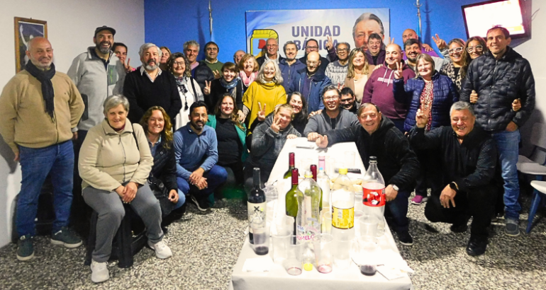 El PJ inauguró en Rivera la Unidad Básica “Intendente Alberto Gutt”, en homenaje a uno de los máximos referentes del peronismo local El PJ inauguró en Rivera la Unidad Básica “Intendente Alberto Gutt”, en homenaje a uno de los máximos referentes del peronismo local