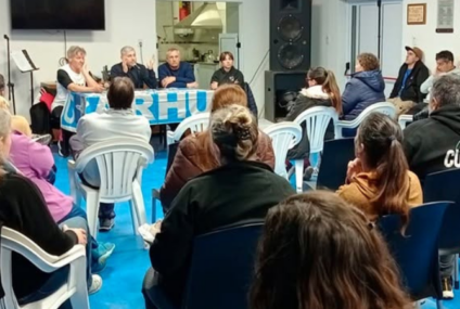 Municipales de Adolfo Alsina aprobaron el acuerdo paritario: cobrarán salarios y aguinaldo el 8 de julio Municipales de Adolfo Alsina aprobaron el acuerdo paritario: cobrarán salarios y aguinaldo el 8 de julio