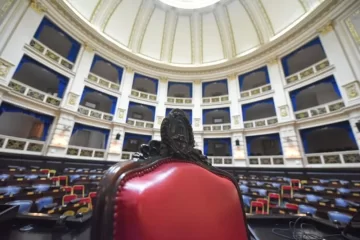 Diputados bonaerenses postergó el debate sobre IOMA y crece el malestar de la oposición Diputados bonaerenses postergó el debate sobre IOMA y crece el malestar de la oposición