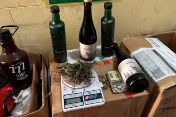 Fernnabis: allanaron un centro de producción de fernet con cannabis y detuvieron a dos personas Fernnabis: allanaron un centro de producción de fernet con cannabis y detuvieron a dos personas