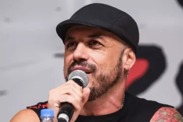 La Poderosa desplazó a Nacho Levy de la conducción tras las denuncias por violencia de género La Poderosa desplazó a Nacho Levy de la conducción tras las denuncias por violencia de género