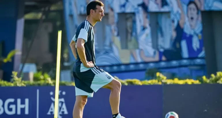 Argentina arranca el sueño mundialista: primera práctica con todo el plantel Argentina arranca el sueño mundialista: primera práctica con todo el plantel
