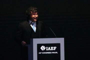 Milei comparó al kirchnerismo con un monstruo de Disney y aseguró: “No nos asustan más” Milei comparó al kirchnerismo con un monstruo de Disney y aseguró: “No nos asustan más”
