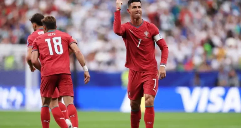 Con dos goles de Cristiano Ronaldo, Portugal goleó a Uzbekistán 5 a 0 Con dos goles de Cristiano Ronaldo, Portugal goleó a Uzbekistán 5 a 0