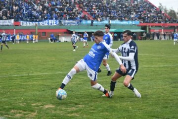 Racing de Carhué y Sarmiento de Pigüé definen al ganador del Apertura de la Liga Regional Racing de Carhué y Sarmiento de Pigüé definen al ganador del Apertura de la Liga Regional