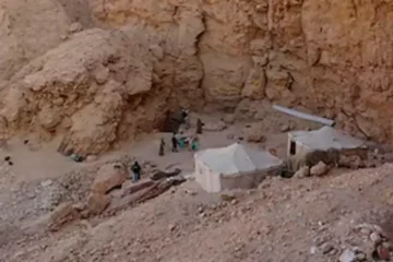 Descubren una tumba faraónica del Nuevo Reino en Luxor Descubren una tumba faraónica del Nuevo Reino en Luxor