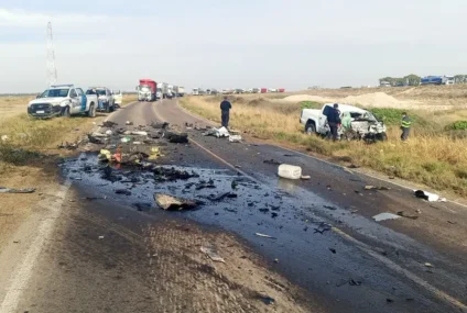 Tragedia en la Ruta 33: un muerto y un herido tras un choque frontal entre un camión y una camioneta Tragedia en la Ruta 33: un muerto y un herido tras un choque frontal entre un camión y una camioneta
