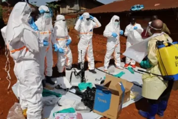 Más de 850 muertos y unos 2000 casos confirmados por el brote de ébola en el Congo Más de 850 muertos y unos 2000 casos confirmados por el brote de ébola en el Congo