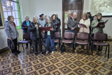 «Hoy no podemos perder la memoria»: La Asociación Israelita de Rivera conmemoró los 32 años del atentado a la AMIA y reafirmó el pedido de verdad y justicia «Hoy no podemos perder la memoria»: La Asociación Israelita de Rivera conmemoró los 32 años del atentado a la AMIA y reafirmó el pedido de verdad y justicia