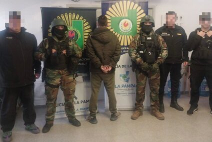 Desbaratan un kiosco de drogas en Riglos: secuestran marihuana, un arma y municiones Desbaratan un kiosco de drogas en Riglos: secuestran marihuana, un arma y municiones
