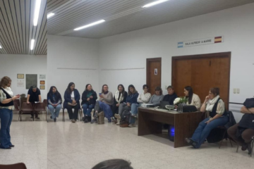 Con gran éxito, «Construyendo Puentes» abrió el debate sobre las problemáticas que atraviesan las familias en Villa Maza Con gran éxito, «Construyendo Puentes» abrió el debate sobre las problemáticas que atraviesan las familias en Villa Maza