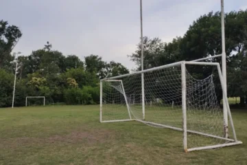 La Provincia aprobó la «Ley Joaquín»: será obligatorio asegurar los arcos deportivos en clubes, plazas y escuelas La Provincia aprobó la «Ley Joaquín»: será obligatorio asegurar los arcos deportivos en clubes, plazas y escuelas