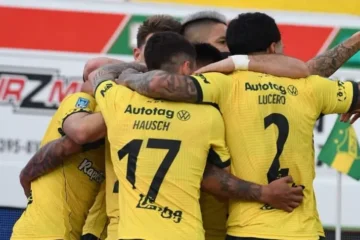 Defensa y Justicia sufrió hasta el final pero se impuso ante Riestra en Varela Defensa y Justicia sufrió hasta el final pero se impuso ante Riestra en Varela