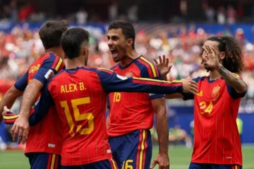 España goleó a Austria y se clasificó a octavos España goleó a Austria y se clasificó a octavos